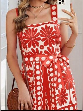 XL Red Floral Summer Romper MISSING SELF-TIE/BELT - Women Jumpsuit EUC